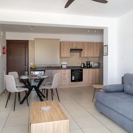 Appartement Narcissos 'nissi Beach' C5